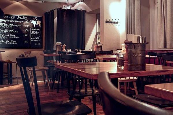 Ruff's Burger & BBQ Restaurant, München